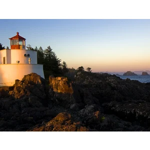 who dares spins radio